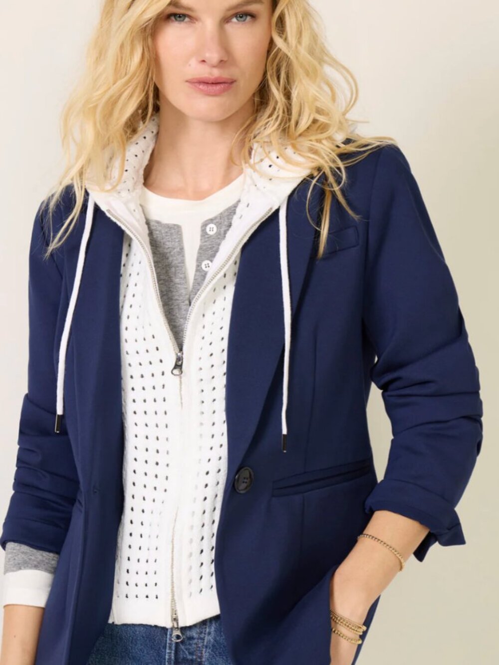 Evereve Dawson Blazer Navy with Removable White Knit Hoodie Size Small MSRP $168